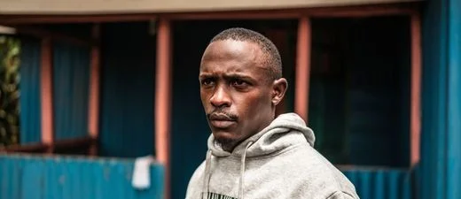 Kenyan man recounting war