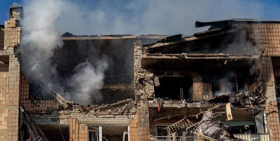 Damaged apartment building Kyiv